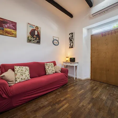 Appartement Mira's 15min Walk From Station
